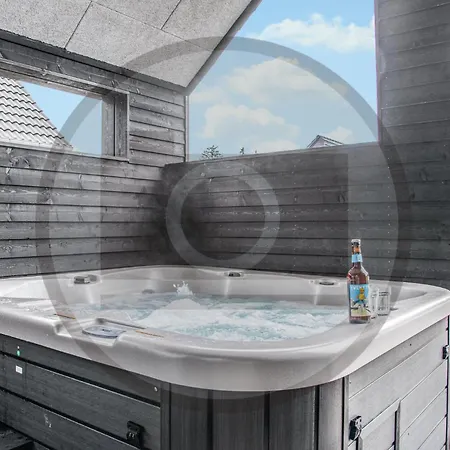 4 Bedroom In *