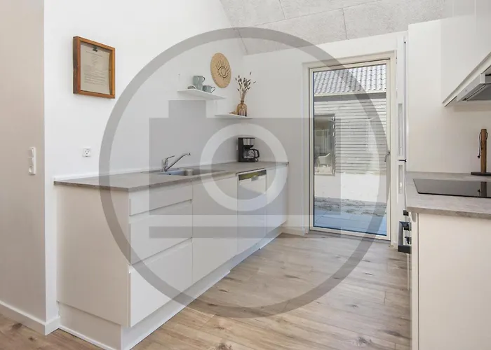 4 Bedroom In 別荘 *